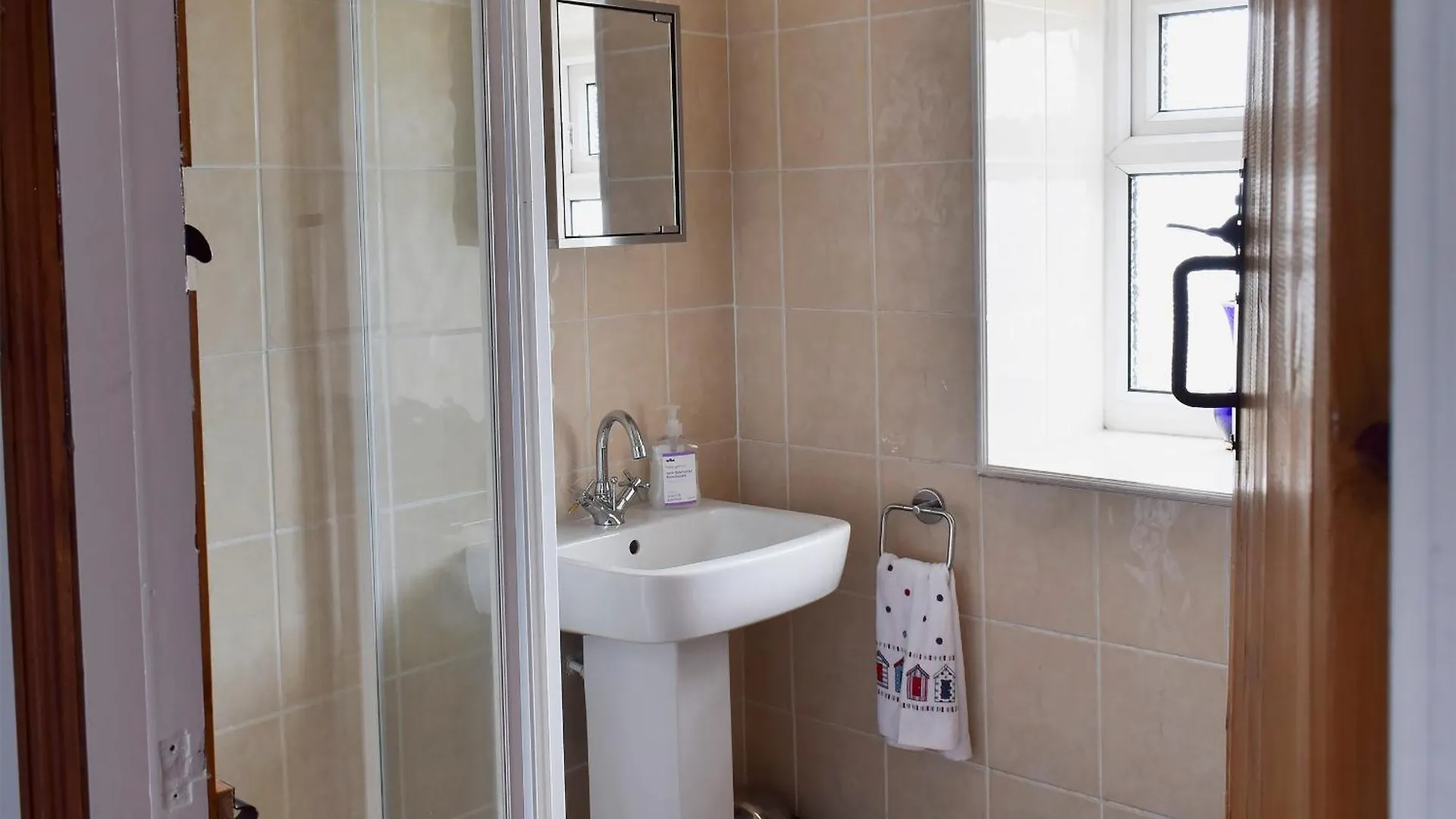 Sea Breeze Cottage 스테이츠 펜션